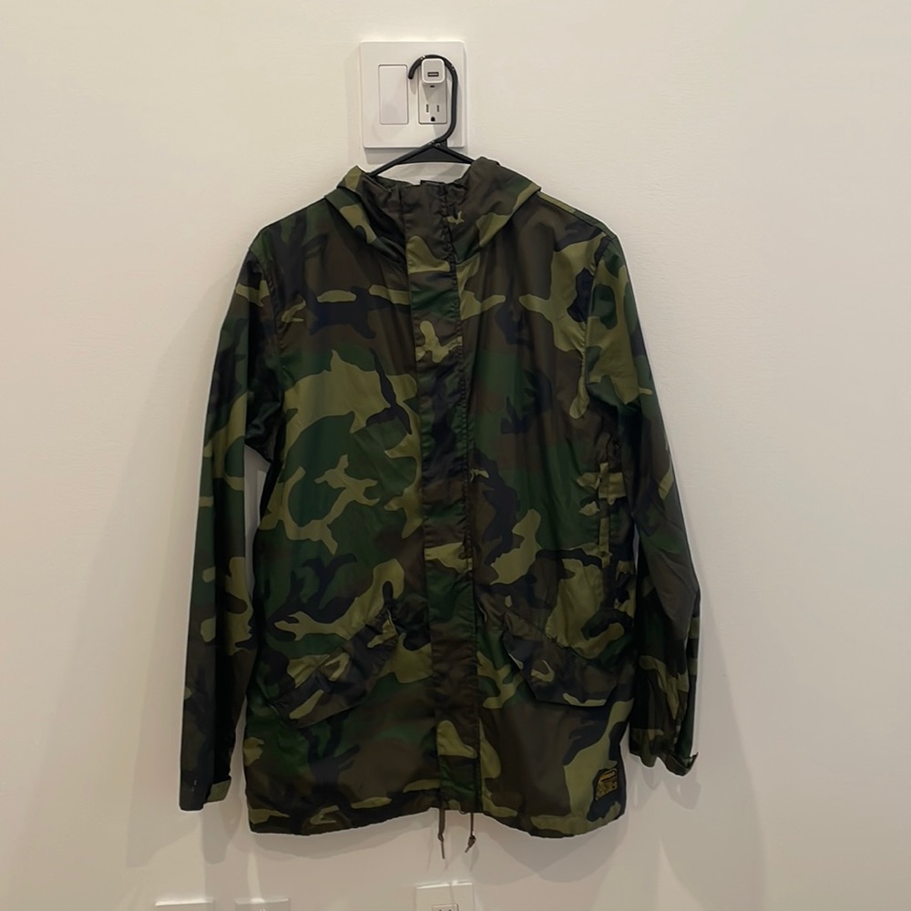 (2012) Nike SB Camo Windbreaker